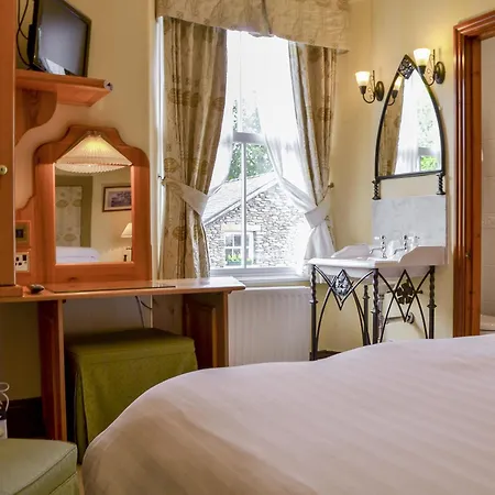 Newstead * Windermere