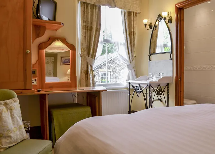 Newstead * Windermere