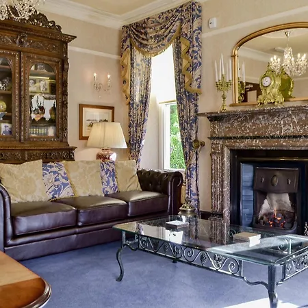 Newstead * Windermere